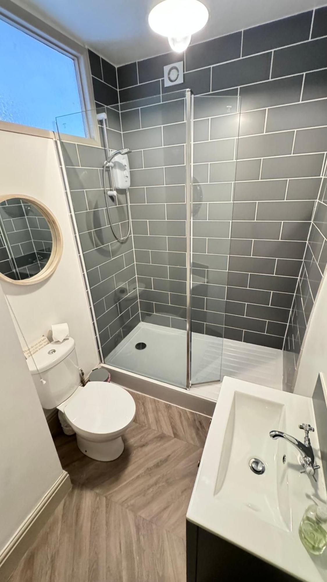 Nancie'S Place - Dartmouth Town Center With Private Parking - A Traditional Georgian Private Duplex Apartment - Beautifully Refurbished - Two Bedrooms, Bathroom, Kitchen And Lounge Diner Esterno foto