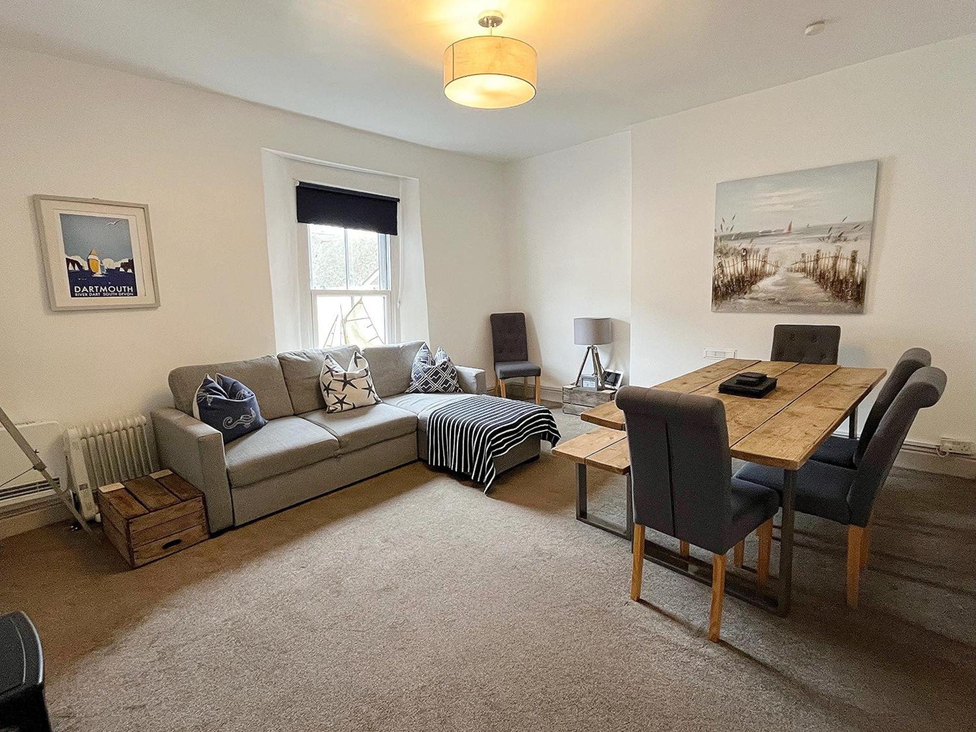 Nancie'S Place - Dartmouth Town Center With Private Parking - A Traditional Georgian Private Duplex Apartment - Beautifully Refurbished - Two Bedrooms, Bathroom, Kitchen And Lounge Diner Esterno foto